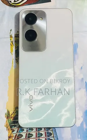 Vivo Y18 128 GB Silver
