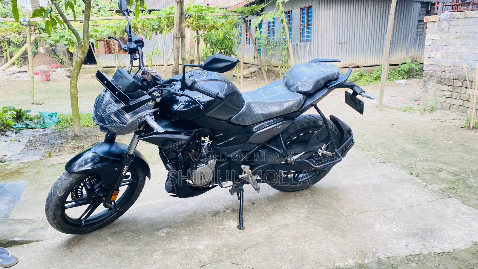 হিরো এক্সট্রিম ১২৫আর ২০২৫ ব্ল্যাক