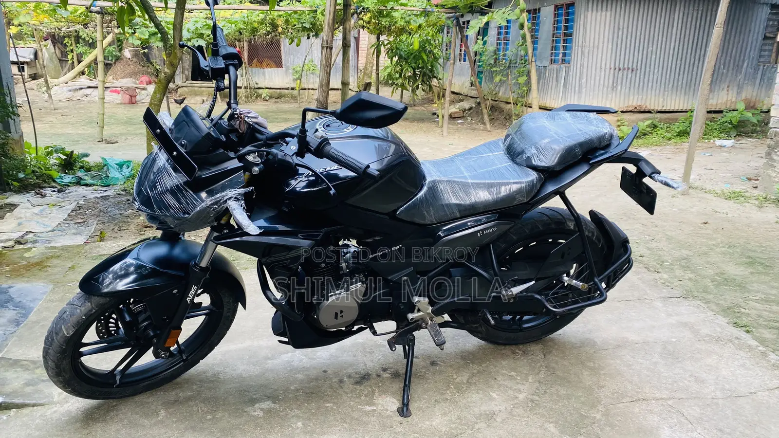 হিরো এক্সট্রিম ১২৫আর ২০২৫ ব্ল্যাক