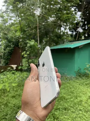 Apple iPhone XS 64 GB White