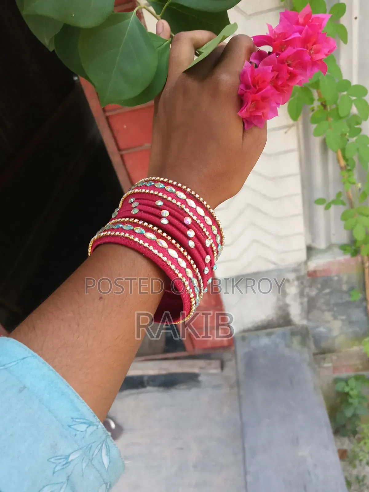 রেশমি চুরি