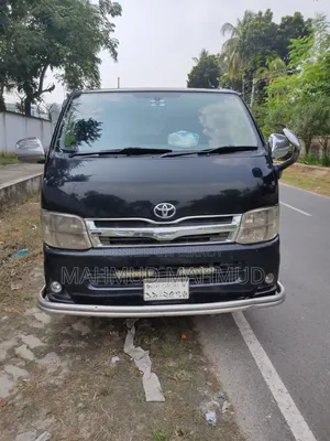Toyota HiAce 2012 Black