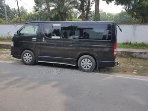 Toyota HiAce 2012 Black