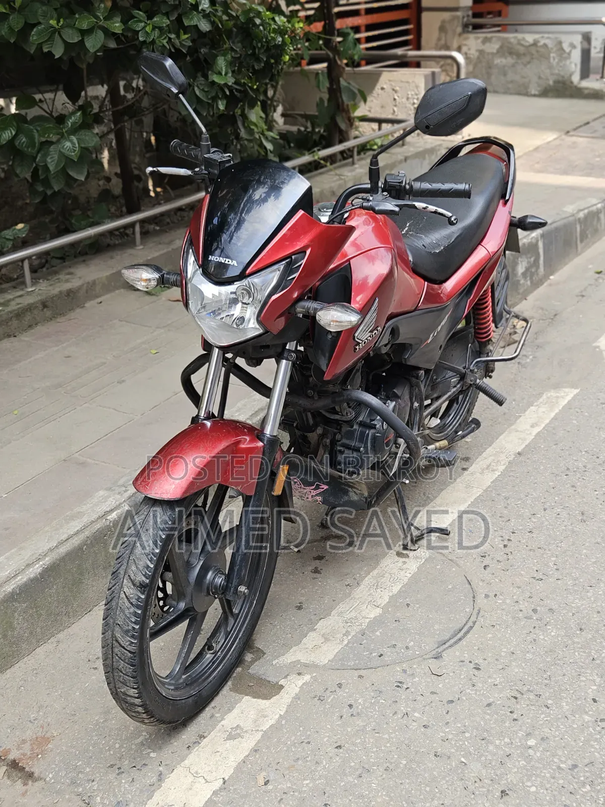 হোন্ডা লিভো ২০১৮ রেড