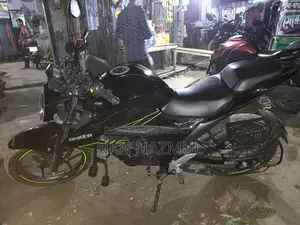 নতুন সুজুকি জিক্সার ২০২৪ কালো