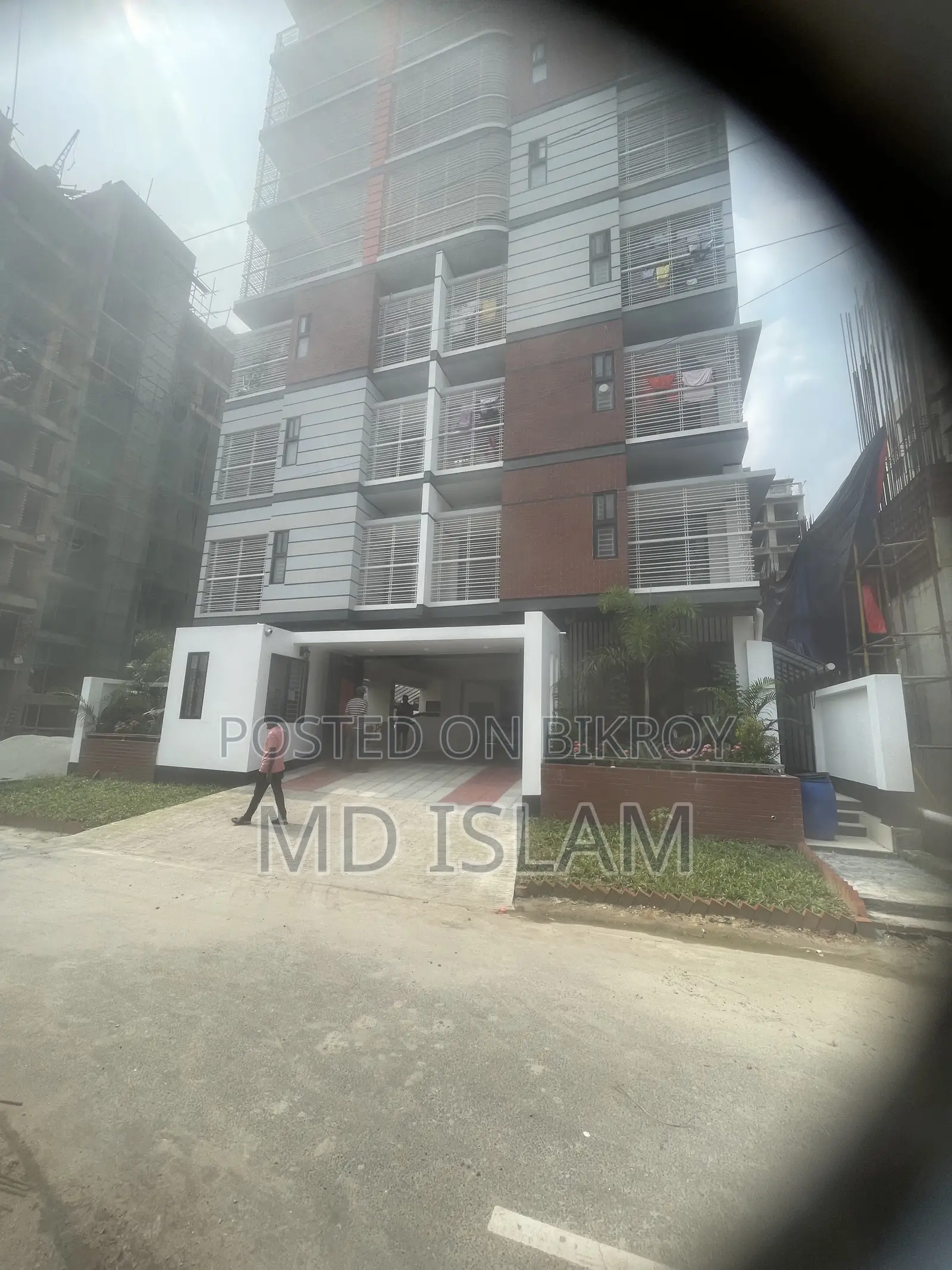 ৪ বেডরুমের অ্যাপার্টমেন্ট জলসিঁড়ি আবাসন ভাড়ার জন্য
