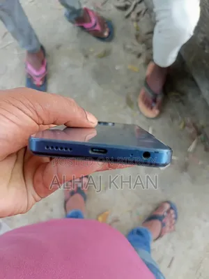 Tecno Spark Go 64 GB Gold