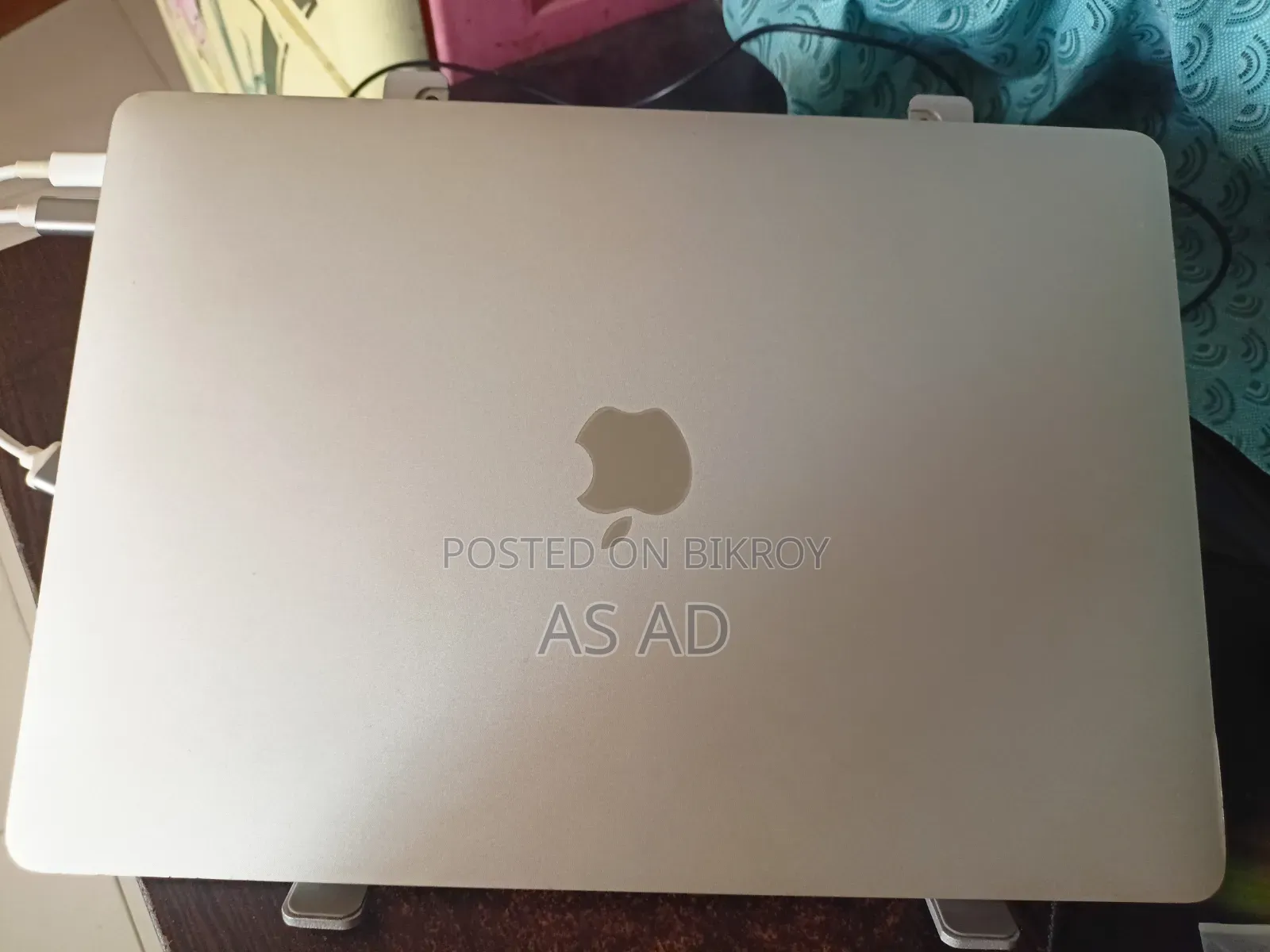 Laptop Apple MacBook Pro 2017 8GB Intel Core i5 SSD 256GB