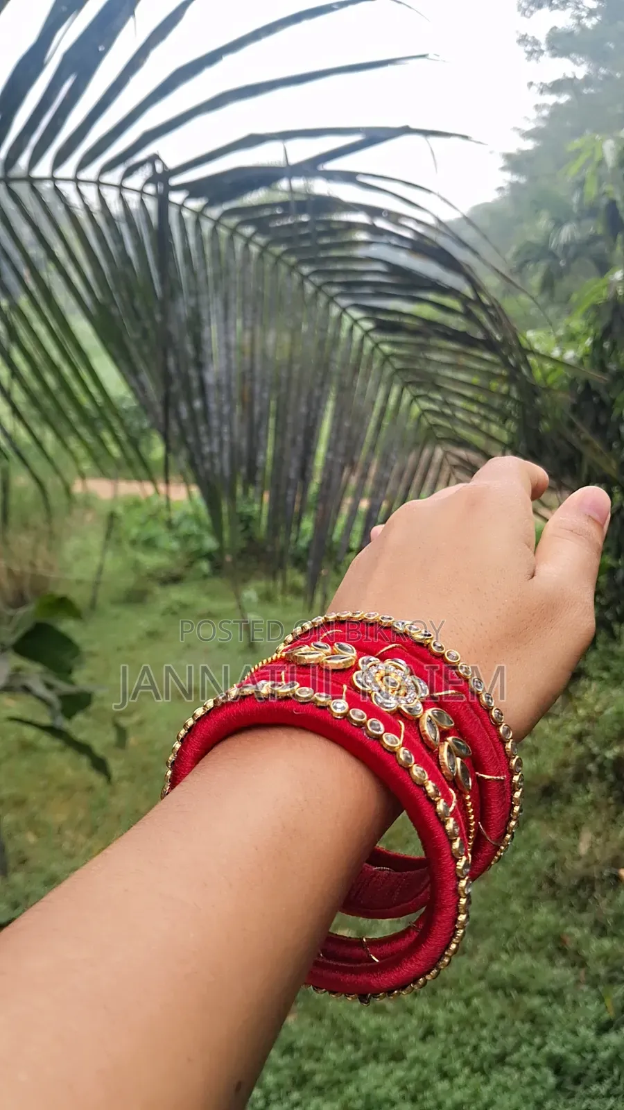পছন্দ হলে কমেন্ট করুন