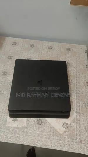 দ্য সনি প্লেস্টেশন ৪ স্লিম