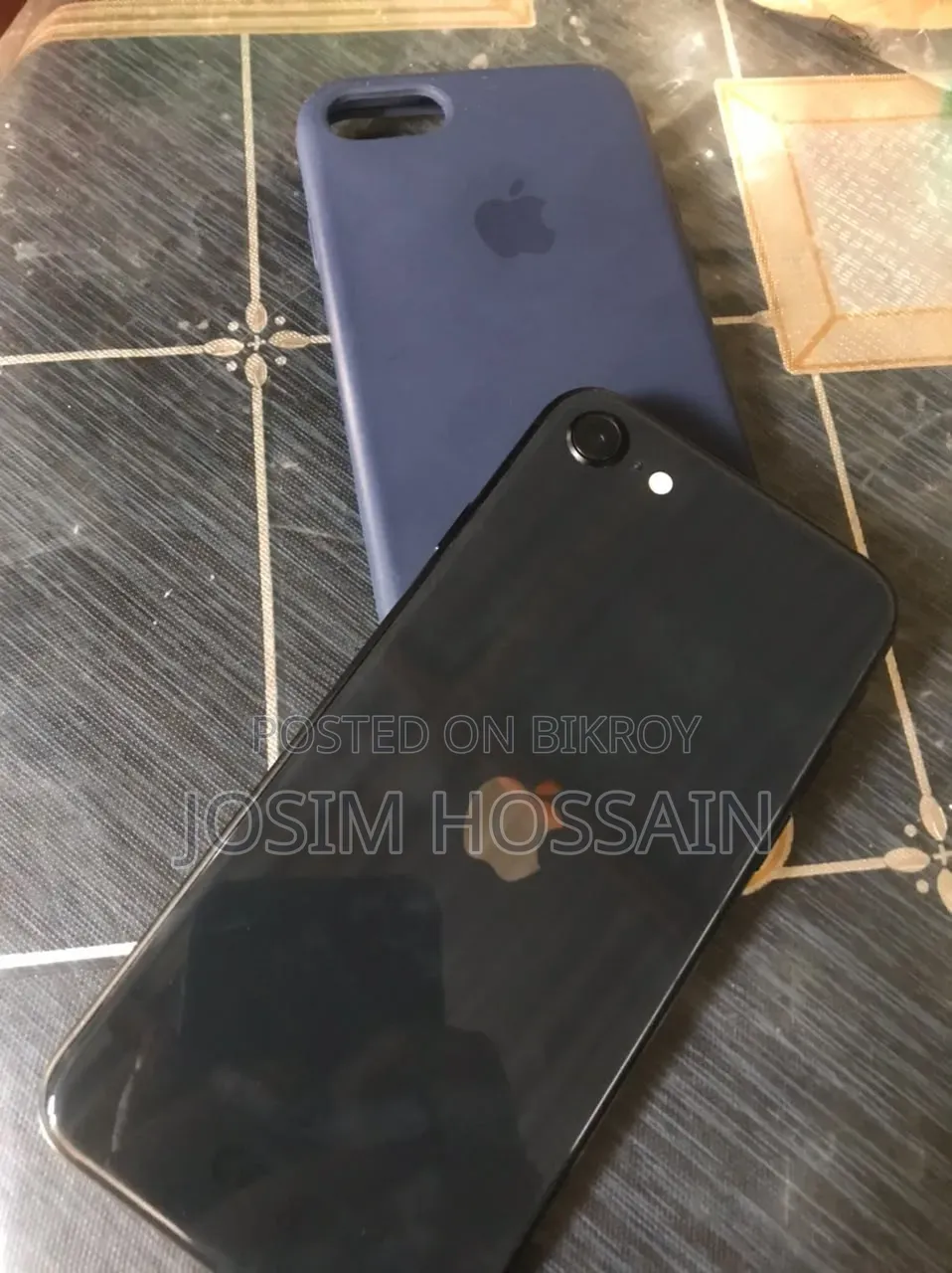 Apple iPhone SE (2020) 128 GB Black