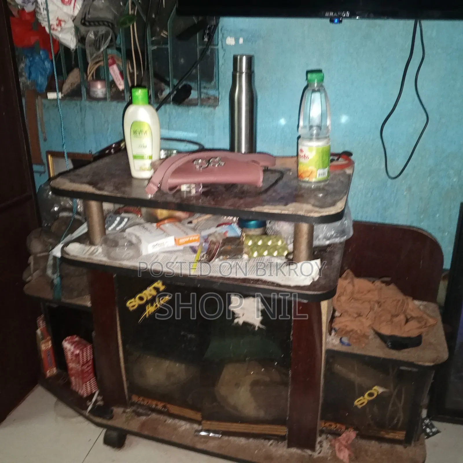 টিভি ট্রলি