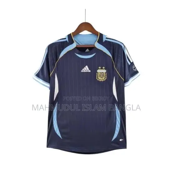 Leo Messi এর প্রথম এবং শেষ ম্যাচের জার্সি কম্বো