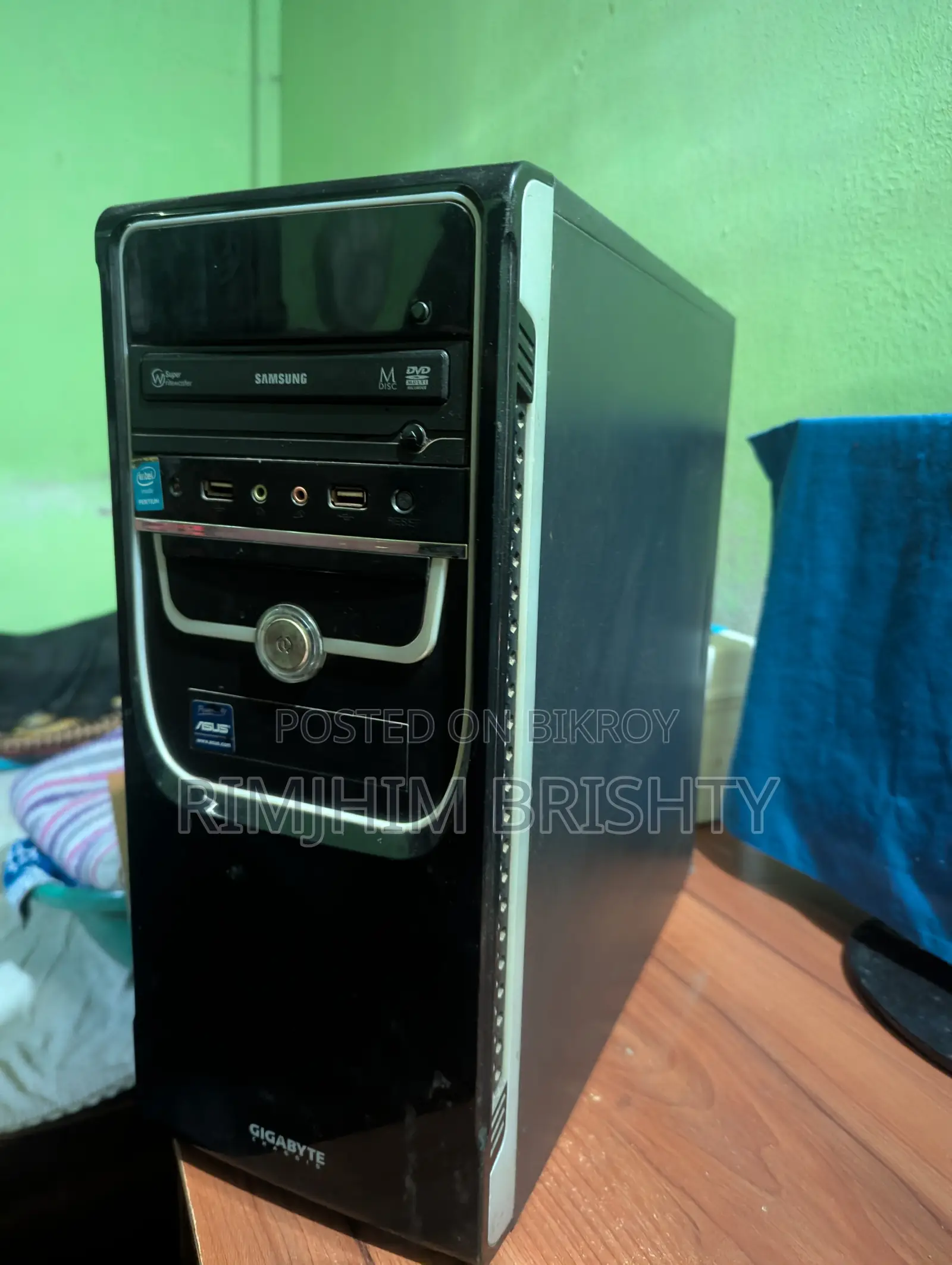 Desktop Computer 4GB RAM Intel HDD+SSD 500GB