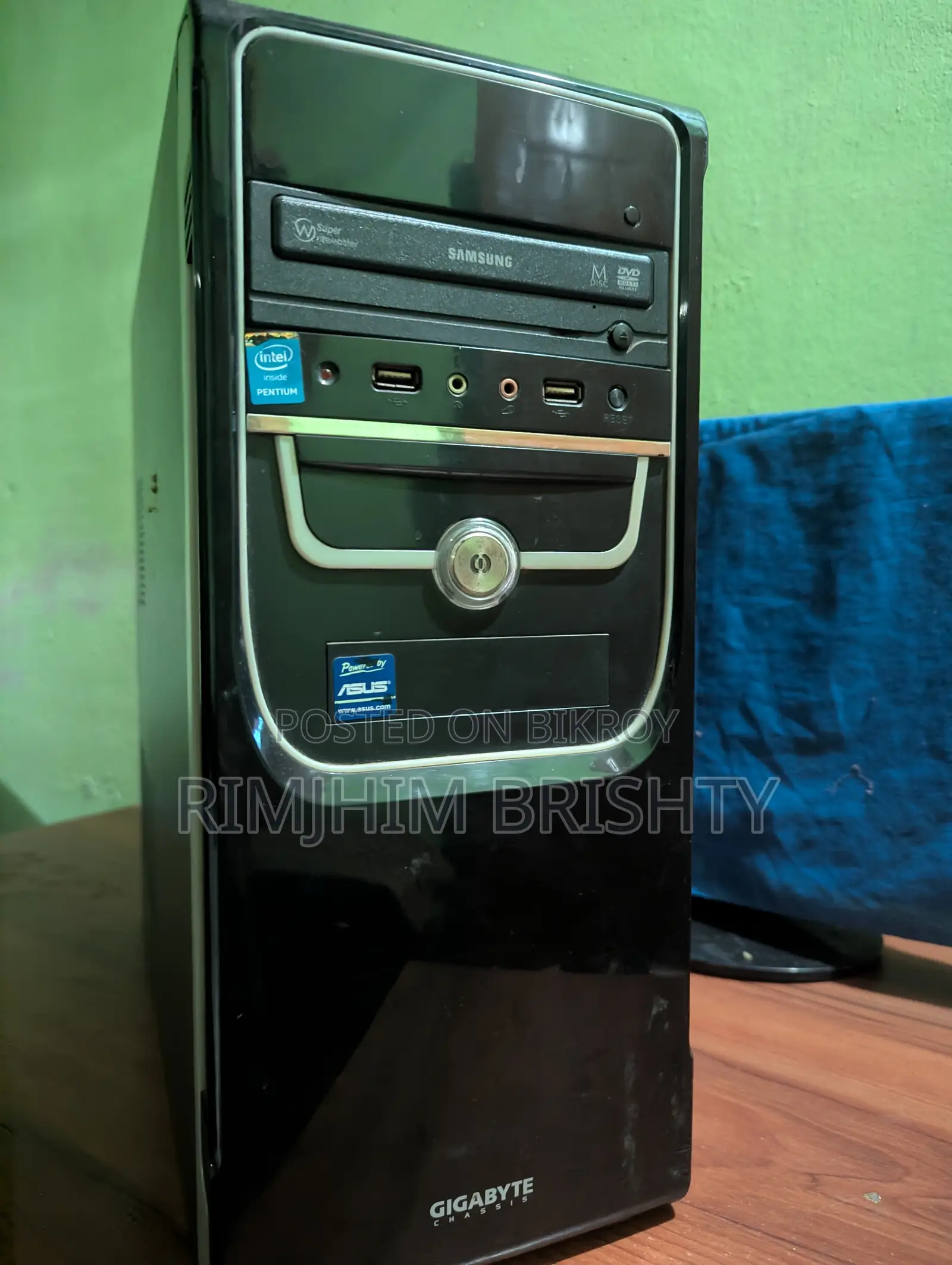 Desktop Computer 4GB RAM Intel HDD+SSD 500GB