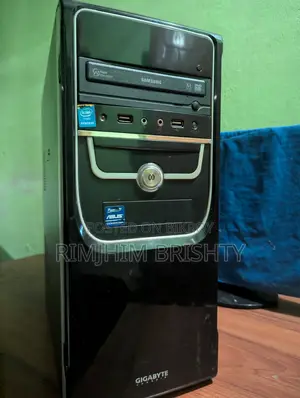 Desktop Computer 4GB RAM Intel HDD+SSD 500GB