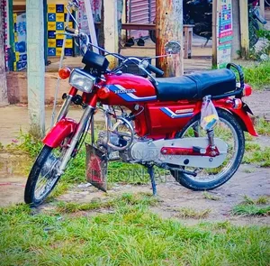 হোন্ডা ২০০২ রেড
