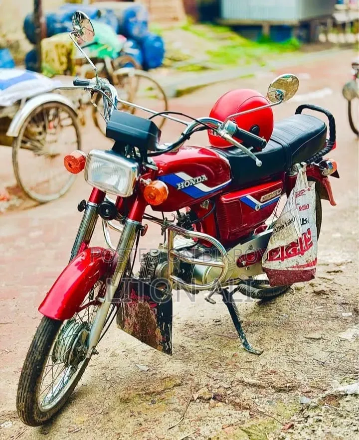 হোন্ডা ২০০২ রেড
