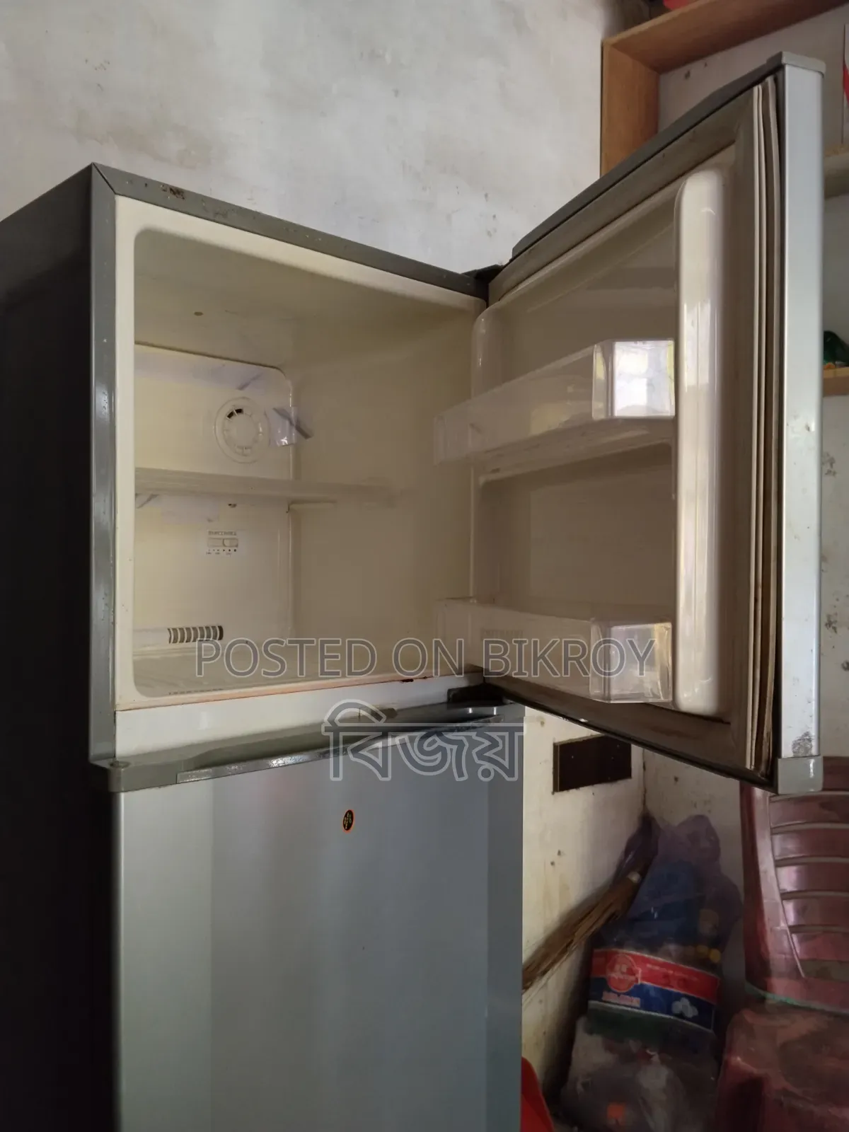 LG Running Fridge