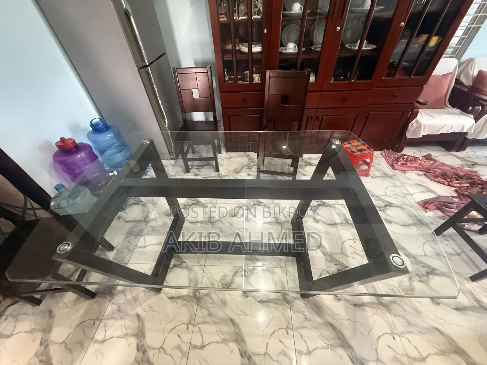 আধুনিক কাঠের ডাইনিং টেবিল