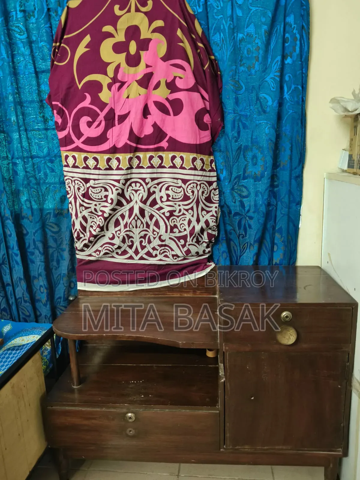 Solid Wood Dressing Table