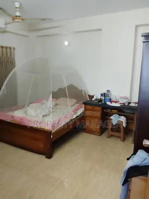 উত্তরায় ভাড়া দেওয়ার জন্য আসবাবপত্রসহ ৪ শোবার ঘরের অ্যাপার্টমেন্ট