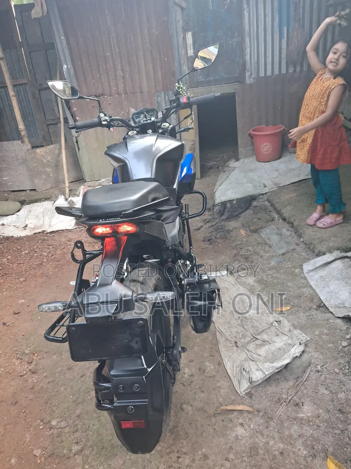 হিরো এক্সট্রিম ১২৫আর ২০২৫ নীল