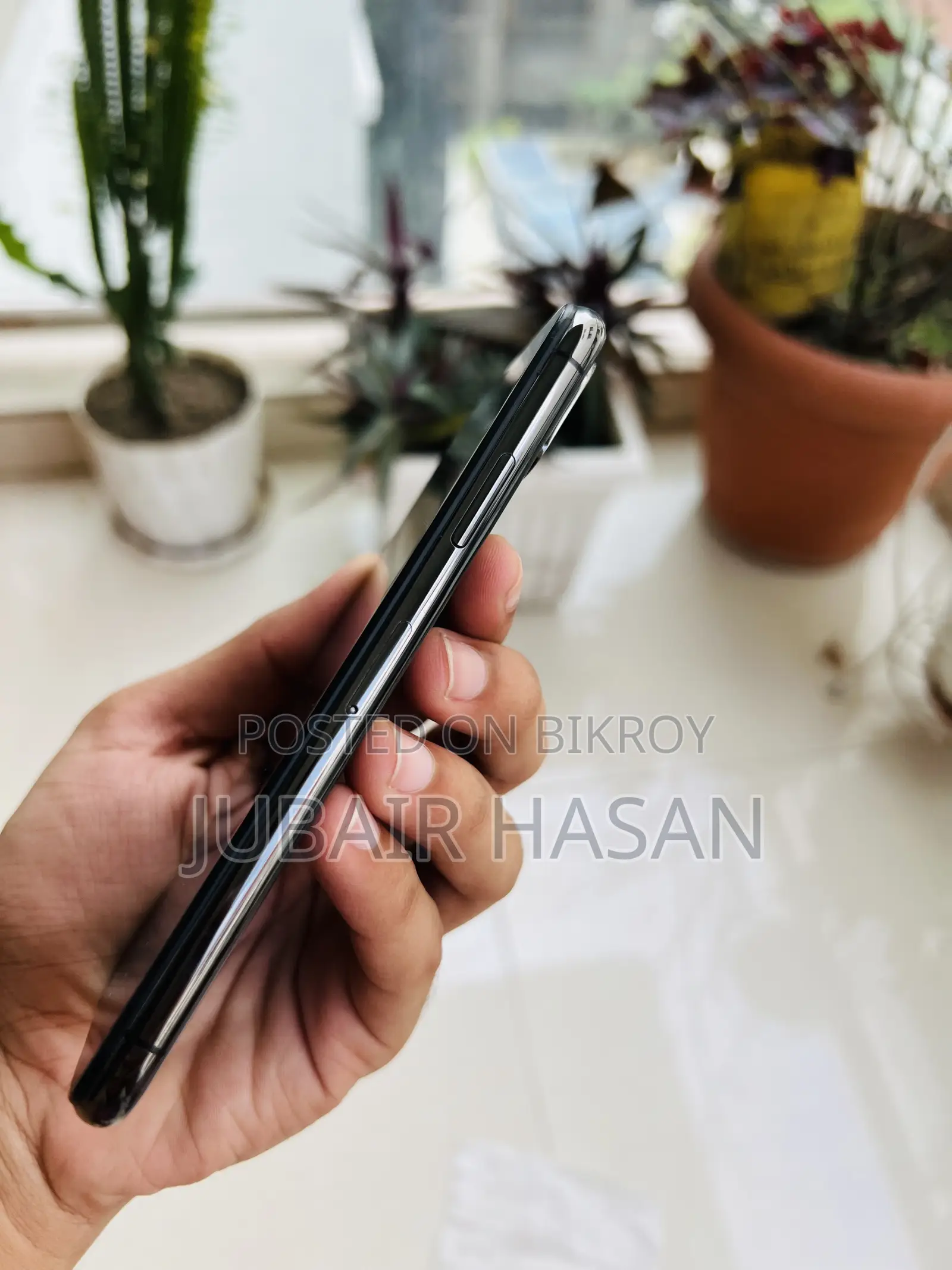 অ্যাপল আইফোন এক্স ২৫৬ জিবি ব্ল্যাক