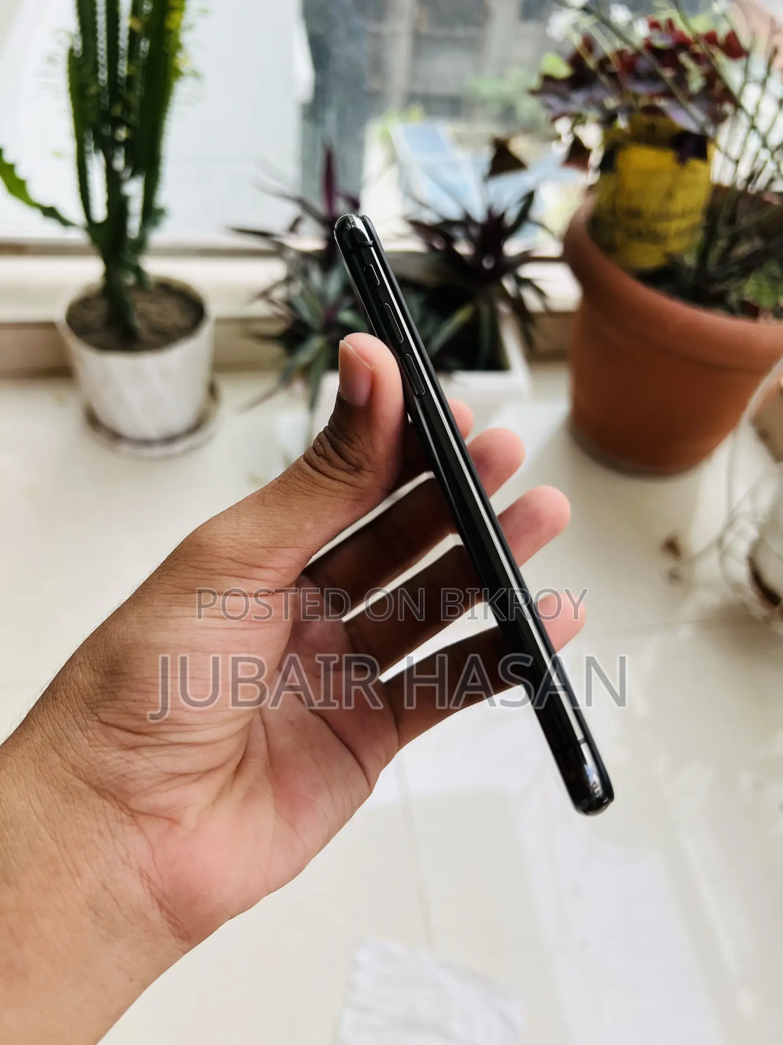 অ্যাপল আইফোন এক্স ২৫৬ জিবি ব্ল্যাক