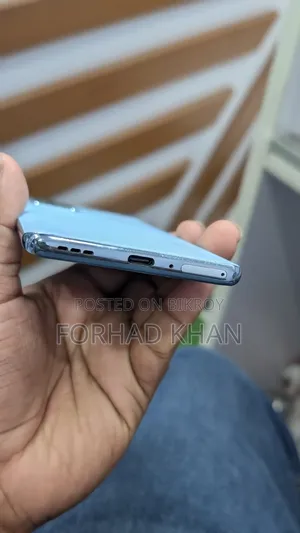 অপ্পো রেনো ২৫৬ জিবি নীল