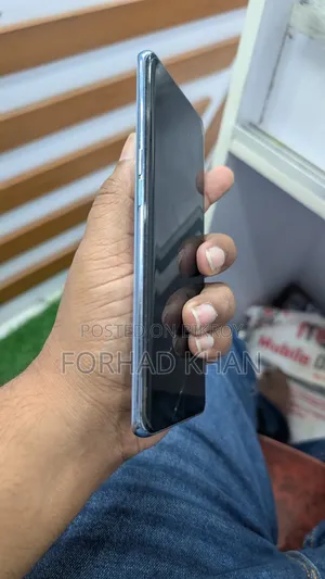 অপ্পো রেনো ২৫৬ জিবি নীল