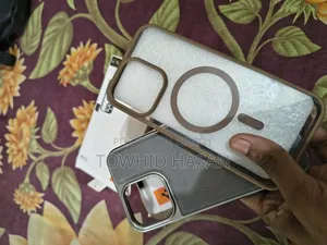 ১৬ এবং ১৫ প্রো ম্যাক্স কাভার
