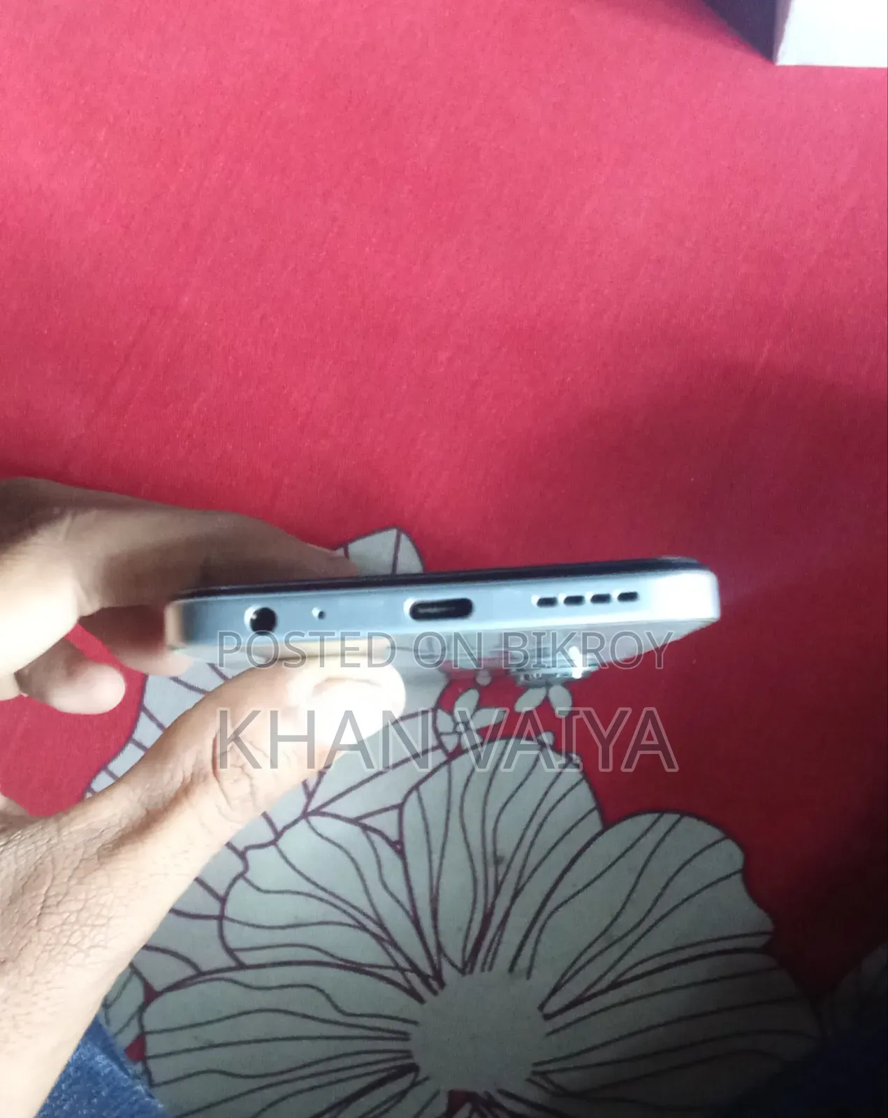 নতুন ইনফিনিক্স হট ৬০আই ১২৮ জিবি সিলভার