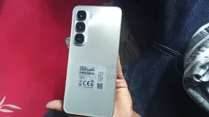 নতুন ইনফিনিক্স হট ৬০আই ১২৮ জিবি সিলভার