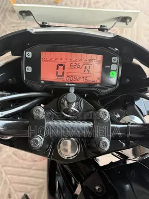 সুজুকি জিক্সার ২০২৩ ব্ল্যাক