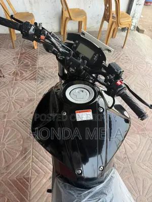 সুজুকি জিক্সার ২০২৩ ব্ল্যাক