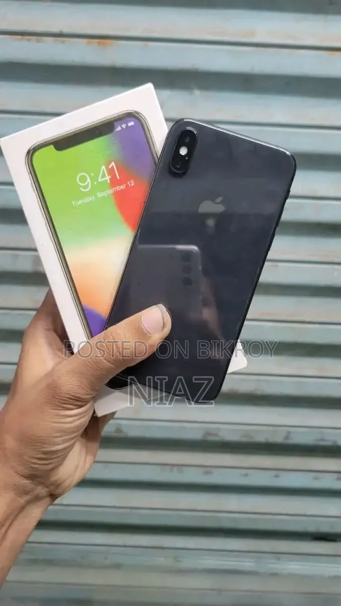 Apple iPhone X 64 GB Gray