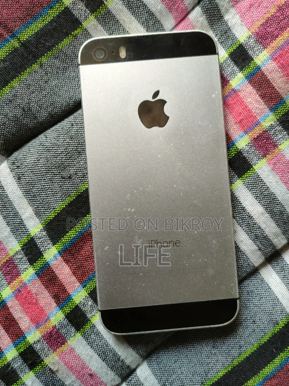 Apple iPhone SE 16 GB Gray