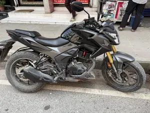 নতুন হন্ডা হরনেট ২০২৪ কালো