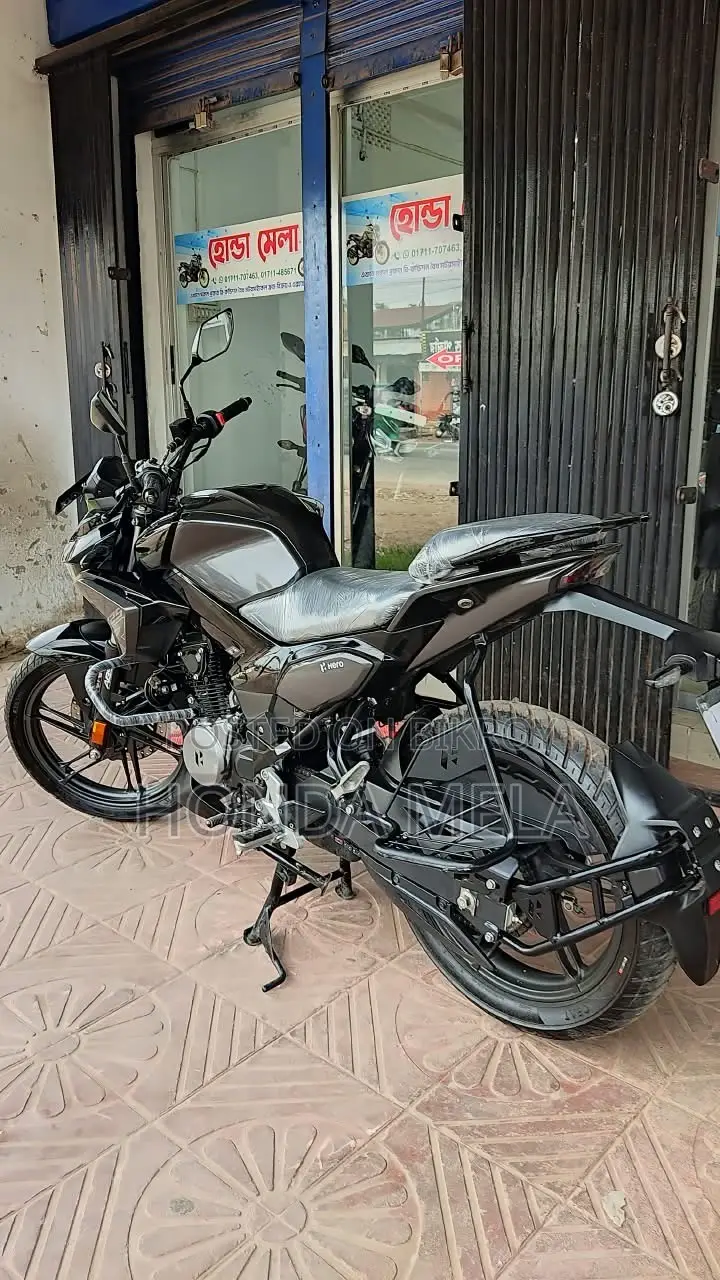 Hero Xtreme 125R 2025 Black