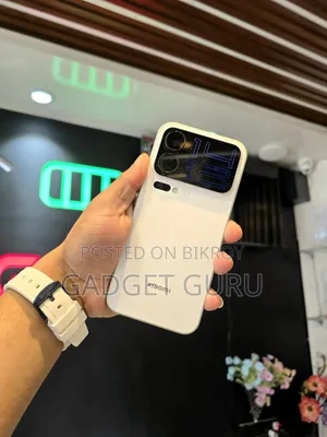 শাওমি ১৭ প্রো ম্যাক্স ৫১২ জিবি হোয়াইট