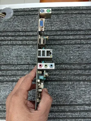 Gigabyte Ga-H61m-Ds2 Motherboard