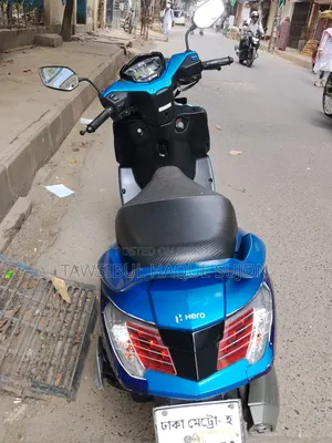 হিরো ম্যাস্ট্রো এজ ১১০ এক্সটেক ২০২৩ নীল