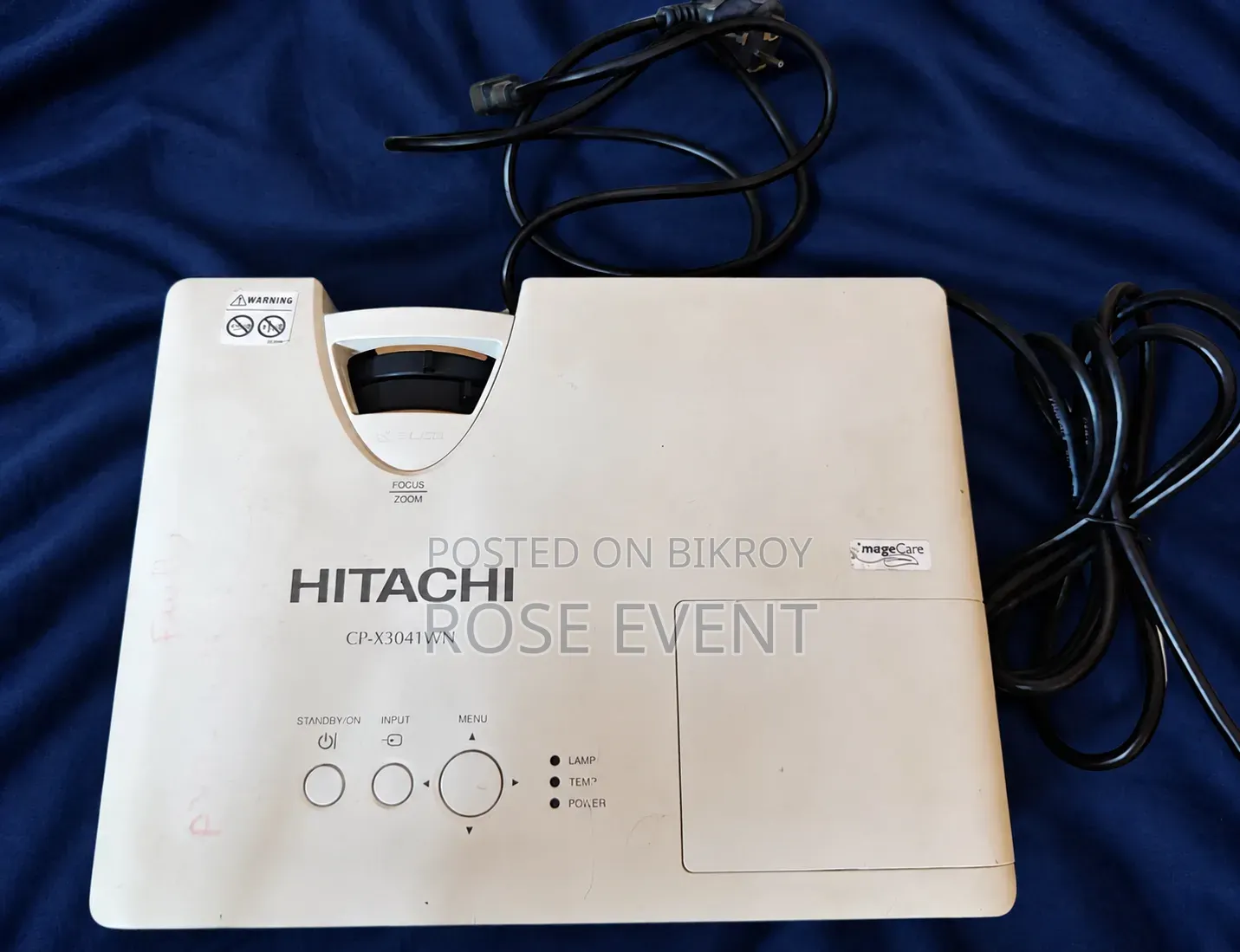 Hitachi CP-X3041WN Projector _ Fixed