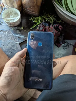 Vivo Y11 32 GB Blue