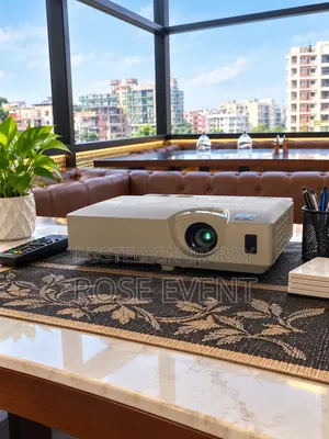 Hitachi CP-X3041WN Projector _ Fixed