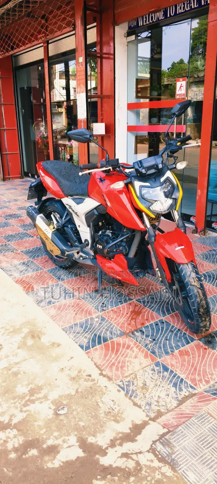 TVS Apache 160 4V 2021 Red