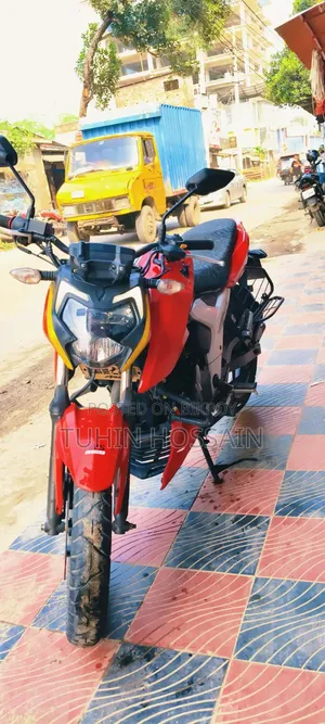 TVS Apache 160 4V 2021 Red