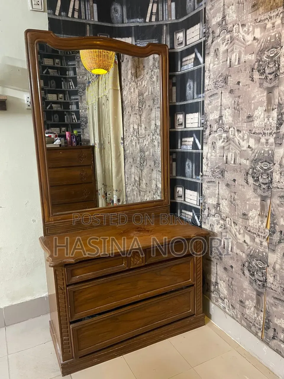 ড্রেসিং টেবিল বিক্রয়ের জন্য