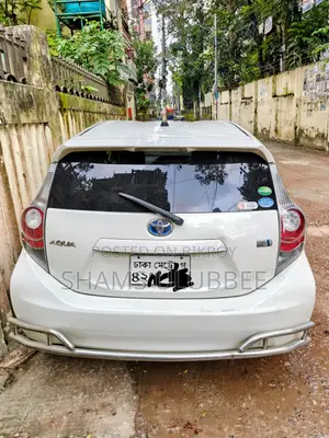 Toyota Aqua 2013 Pearl